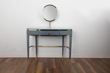 Jasmine dresser table