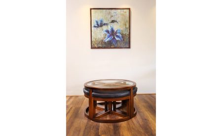 Smart coffee table with four ottoman.